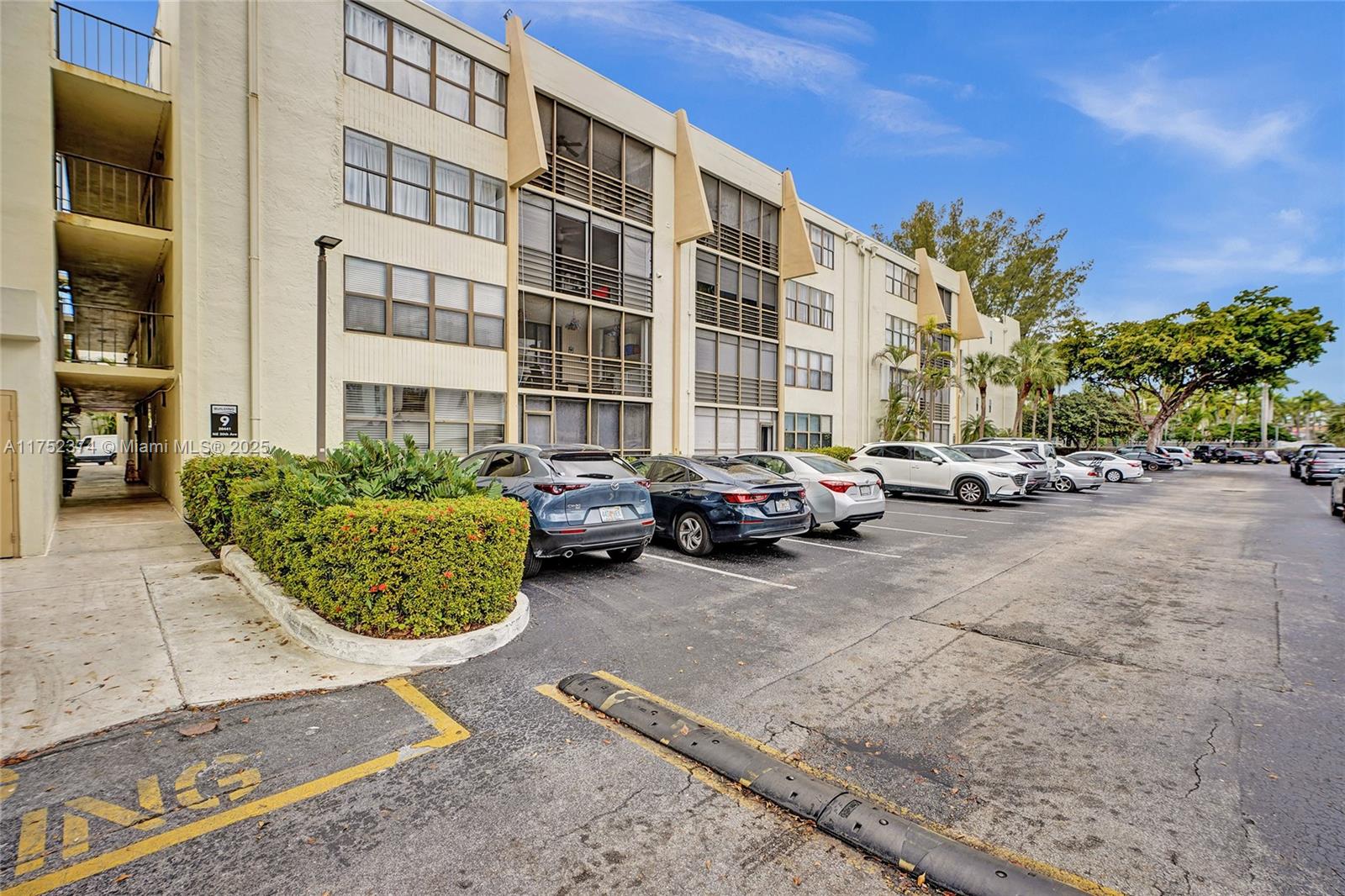 VILLA DORADA CONDO NO 2 - Residential