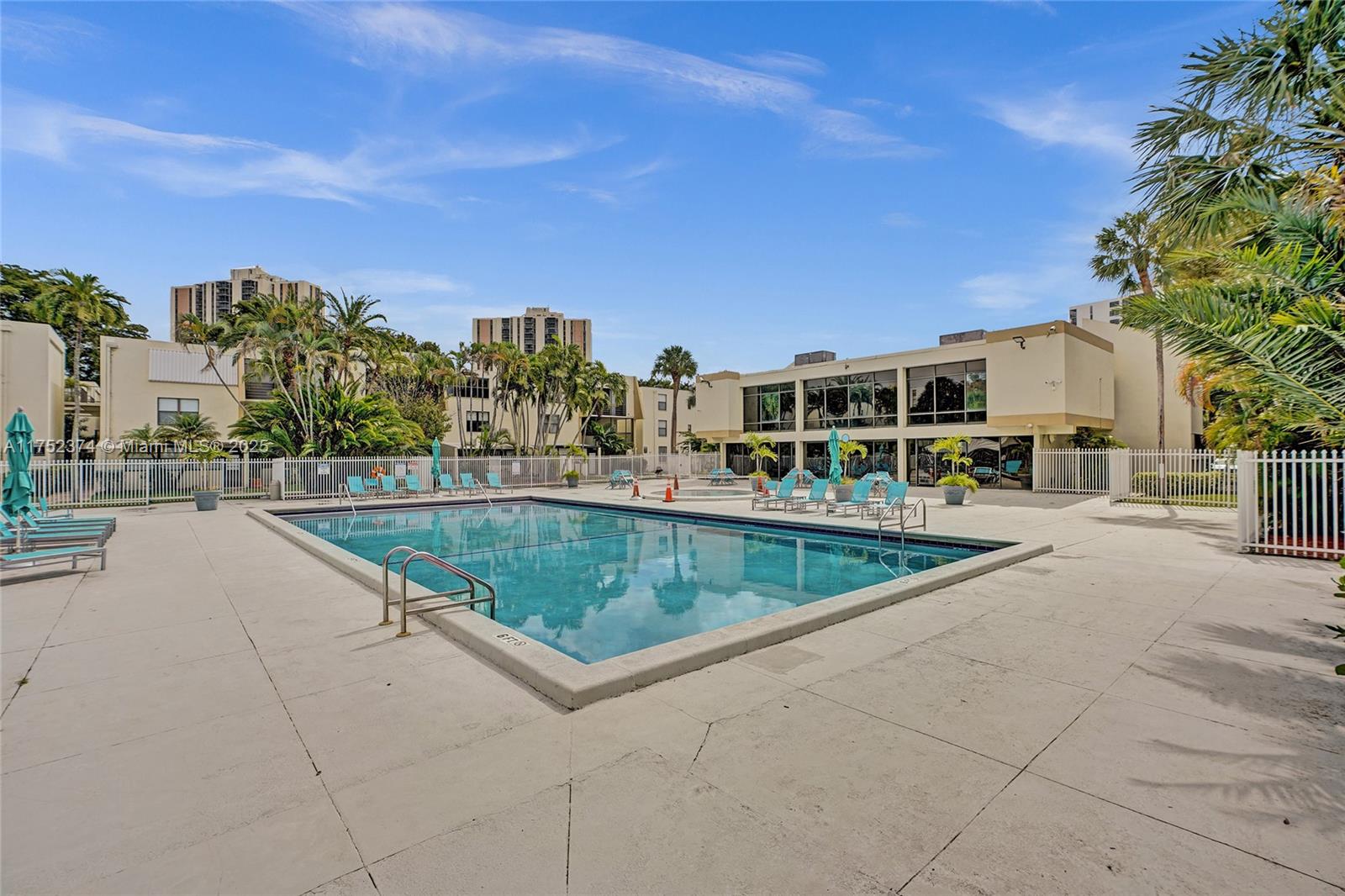 VILLA DORADA CONDO NO 2 - Residential