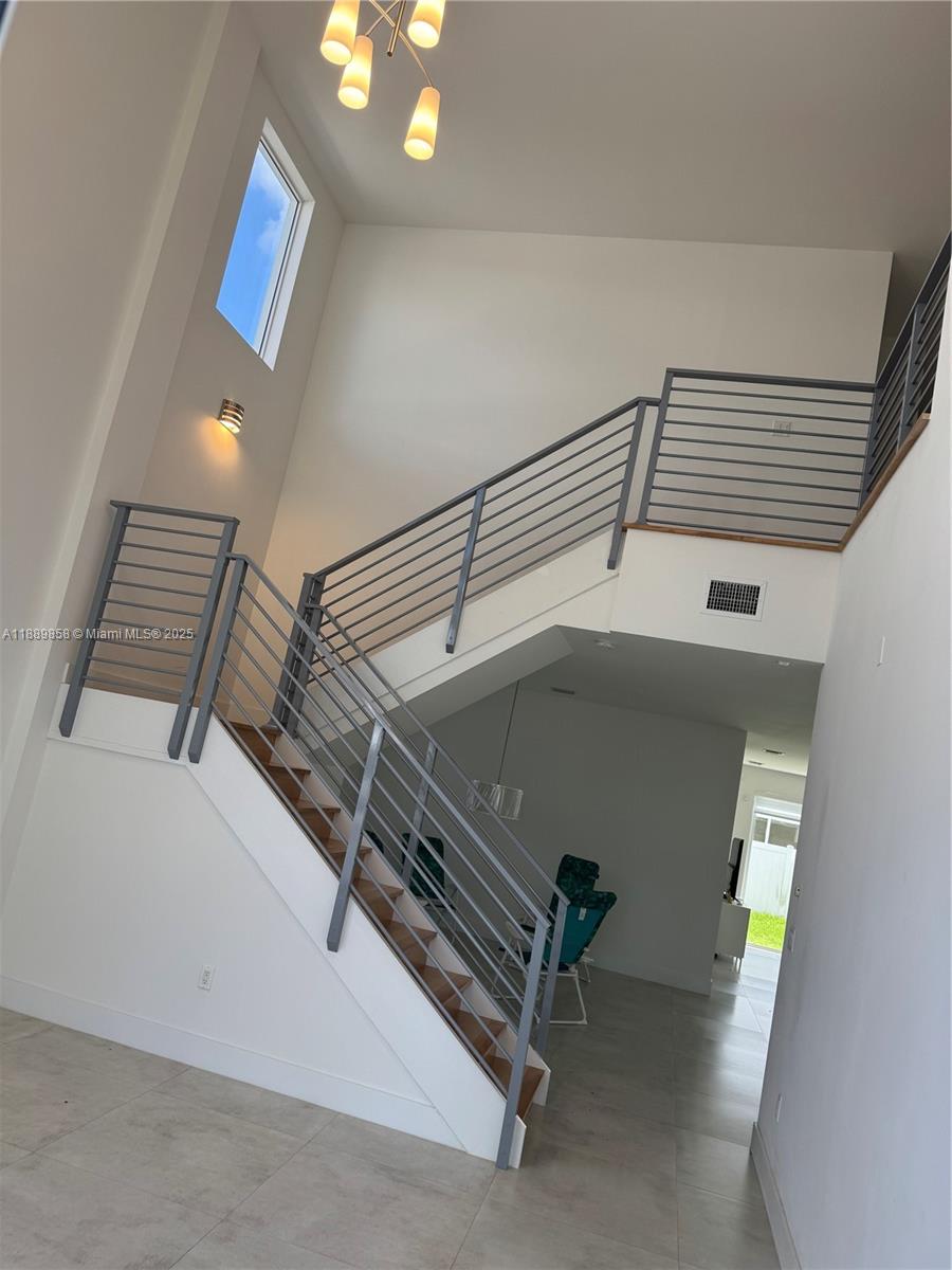 DORAL COMMONS RESIDENTIAL - Residential Lease