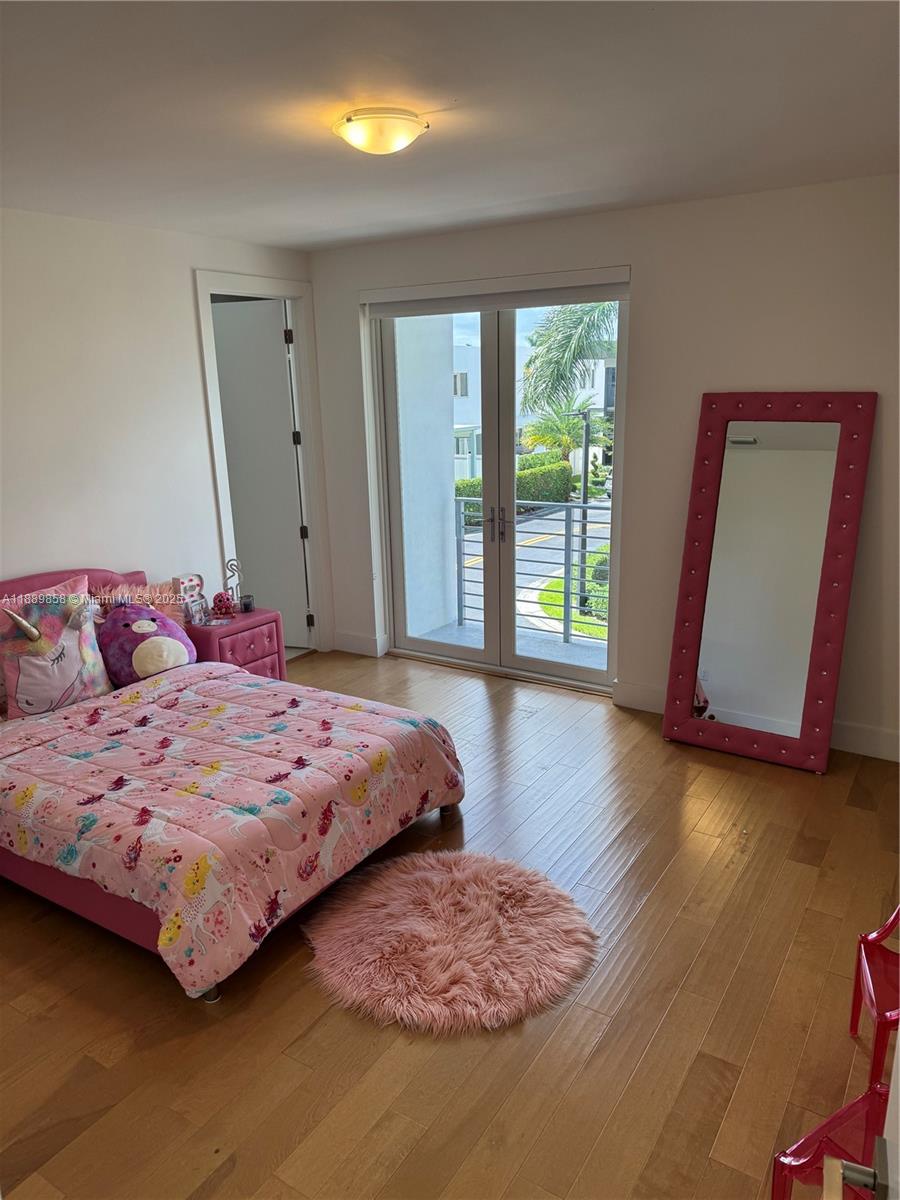 DORAL COMMONS RESIDENTIAL - Residential Lease