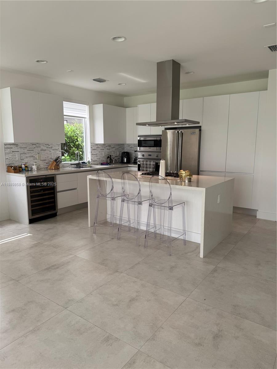 DORAL COMMONS RESIDENTIAL - Residential Lease