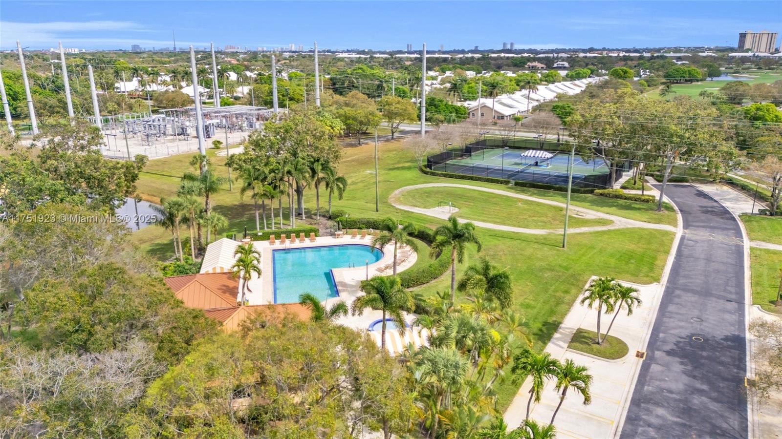 STAMFORD AT THE VILLAGES - Residential