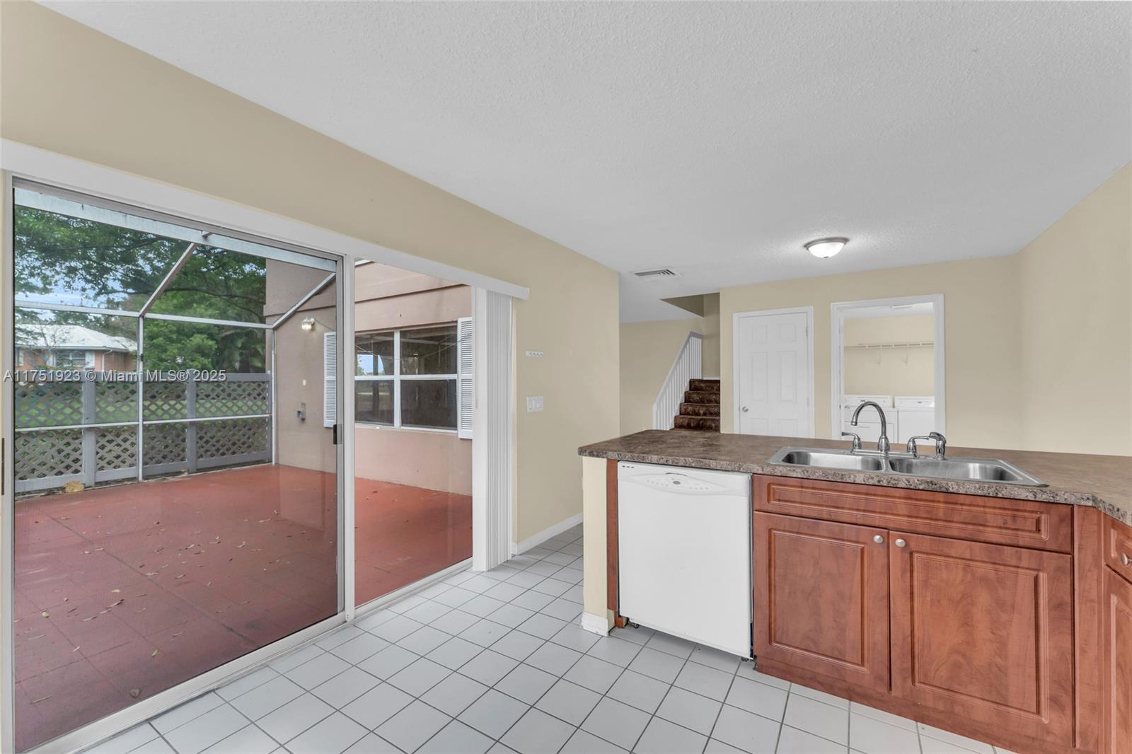 STAMFORD AT THE VILLAGES - Residential