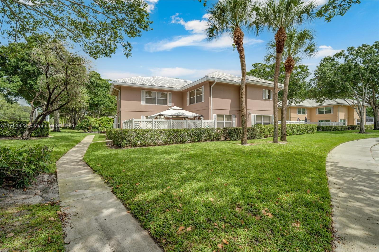 STAMFORD AT THE VILLAGES - Residential