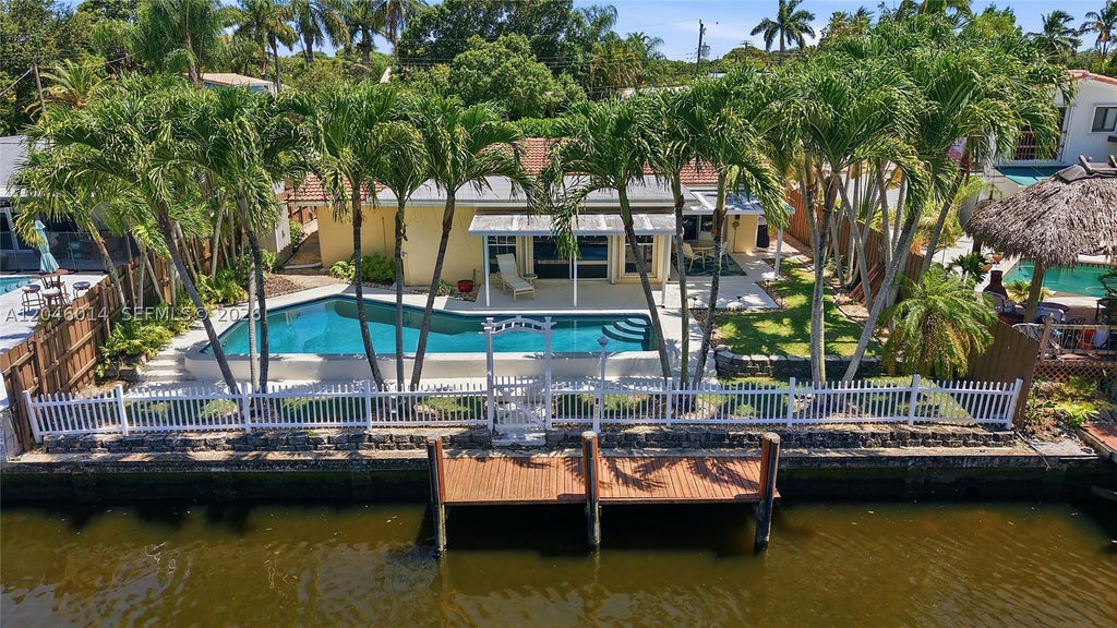 Photo of 1625 SW 5th Ct, Fort Lauderdale, FL 33312 (MLS # A12046014)