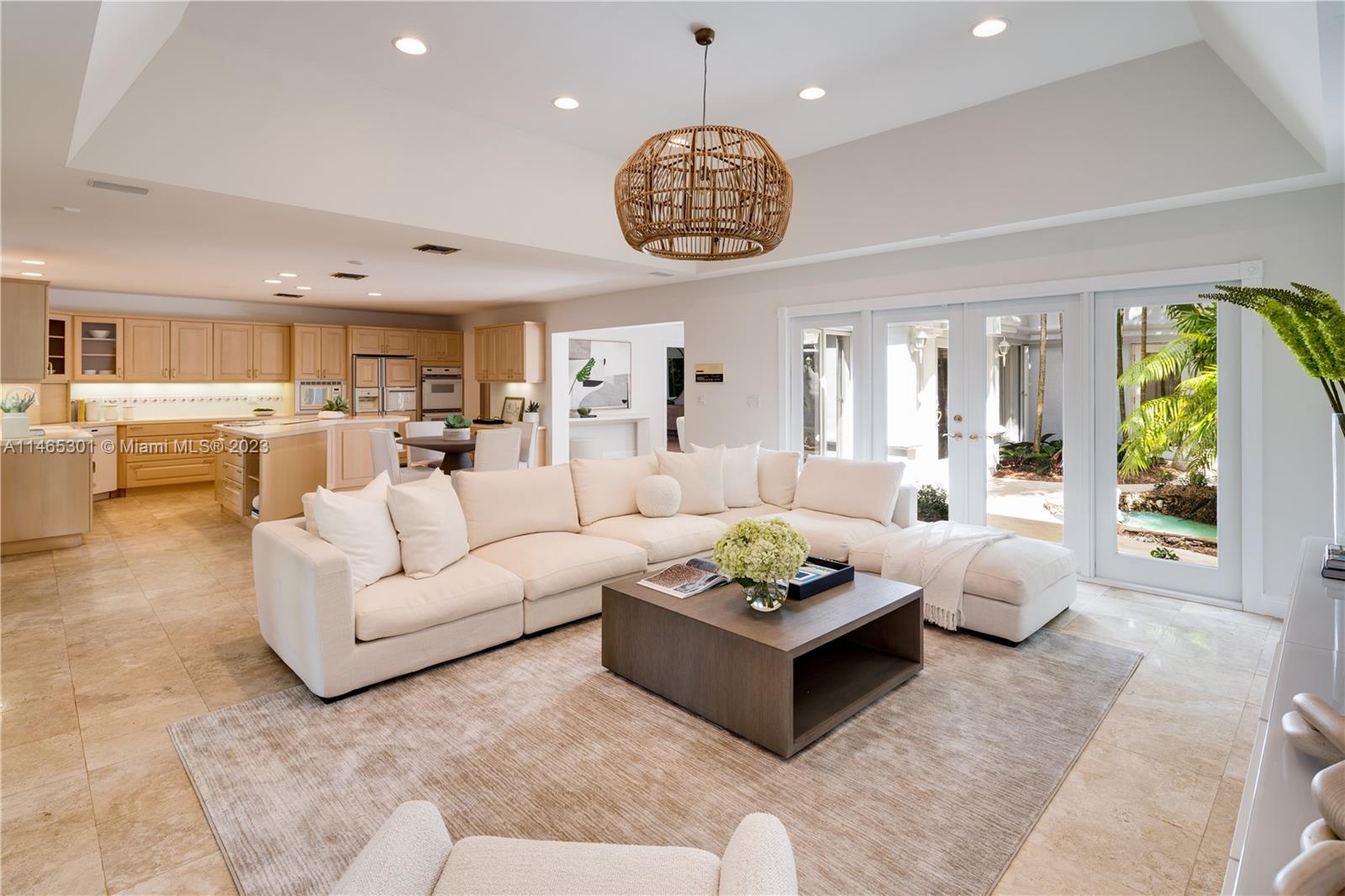 COCOPLUM MANOR - Residential