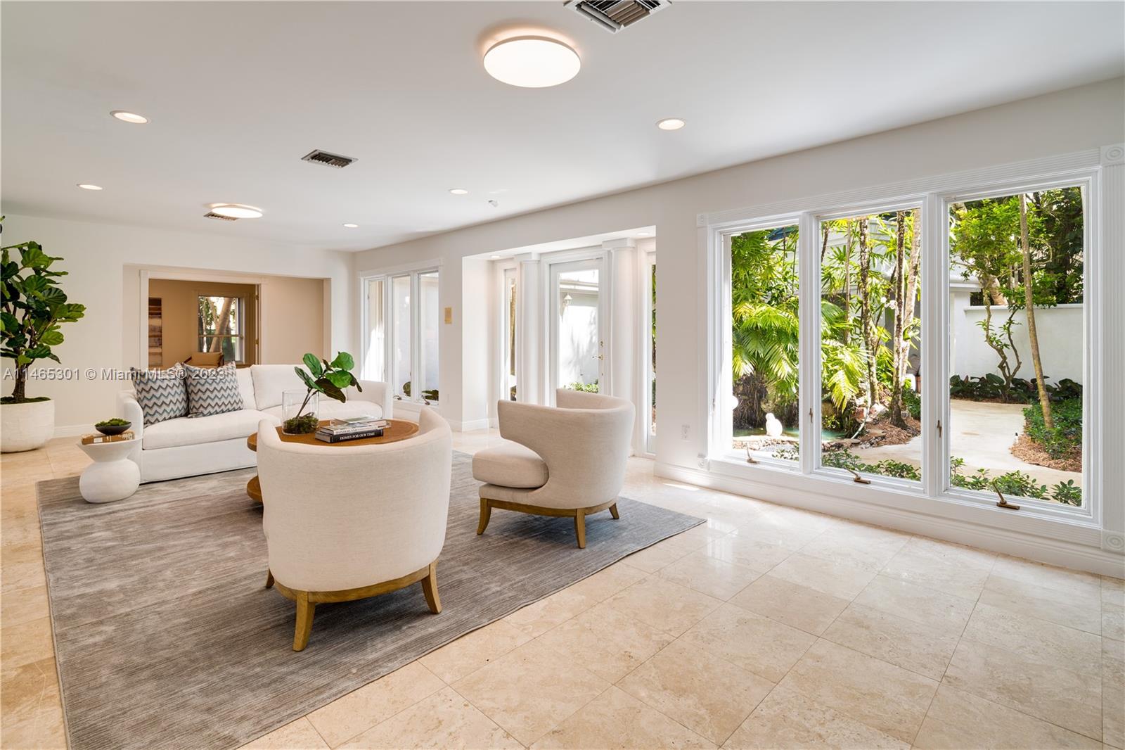 COCOPLUM MANOR - Residential