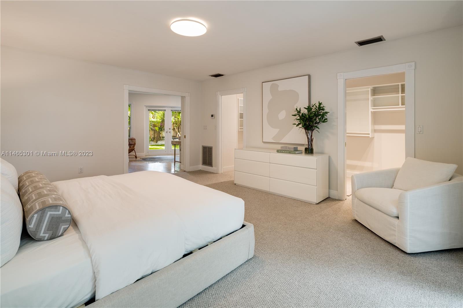 COCOPLUM MANOR - Residential