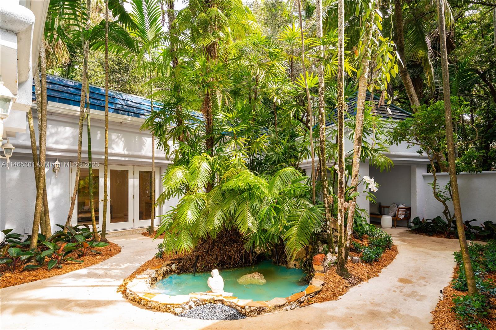 COCOPLUM MANOR - Residential