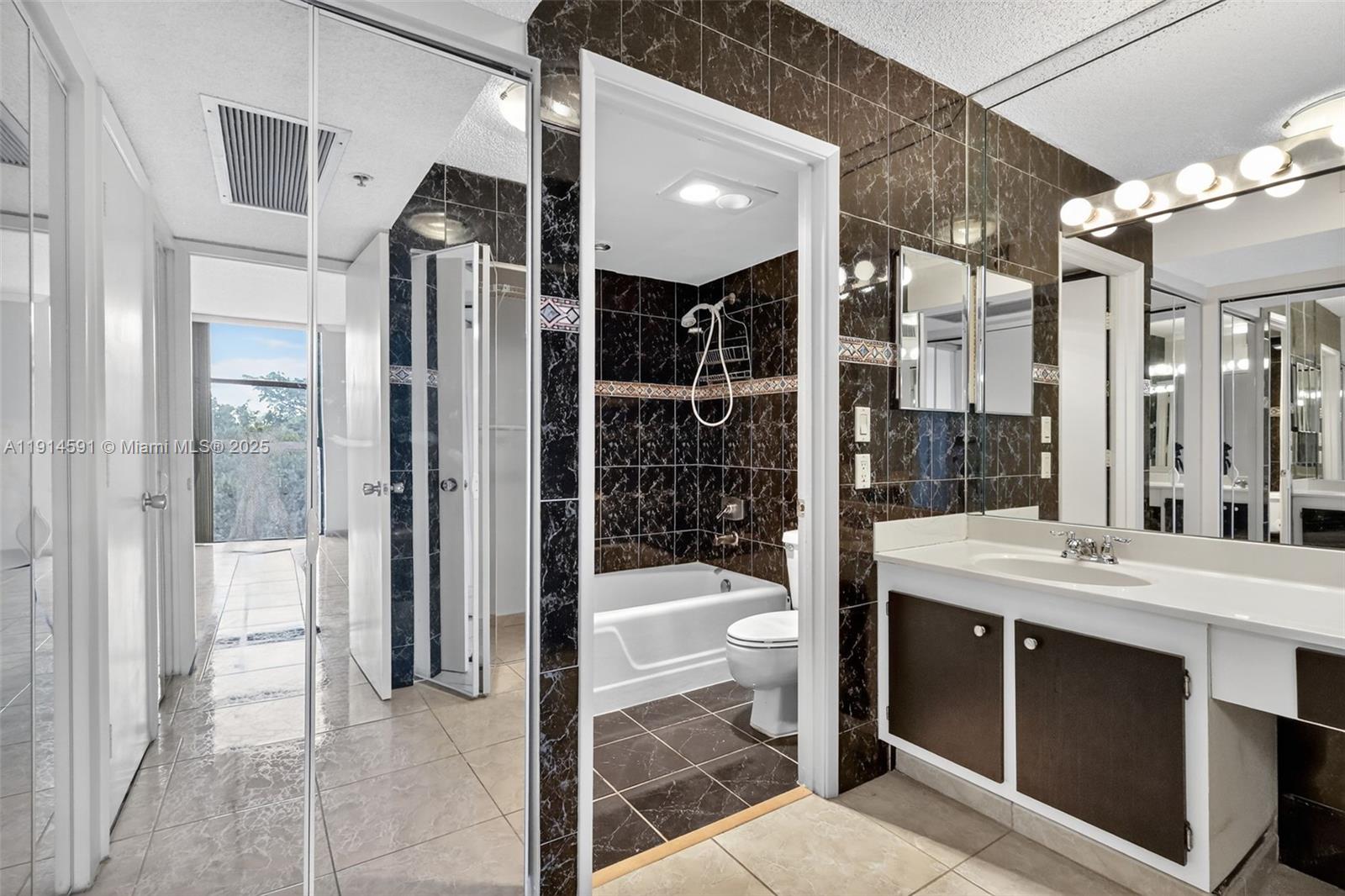 Delvista Towers - Residential