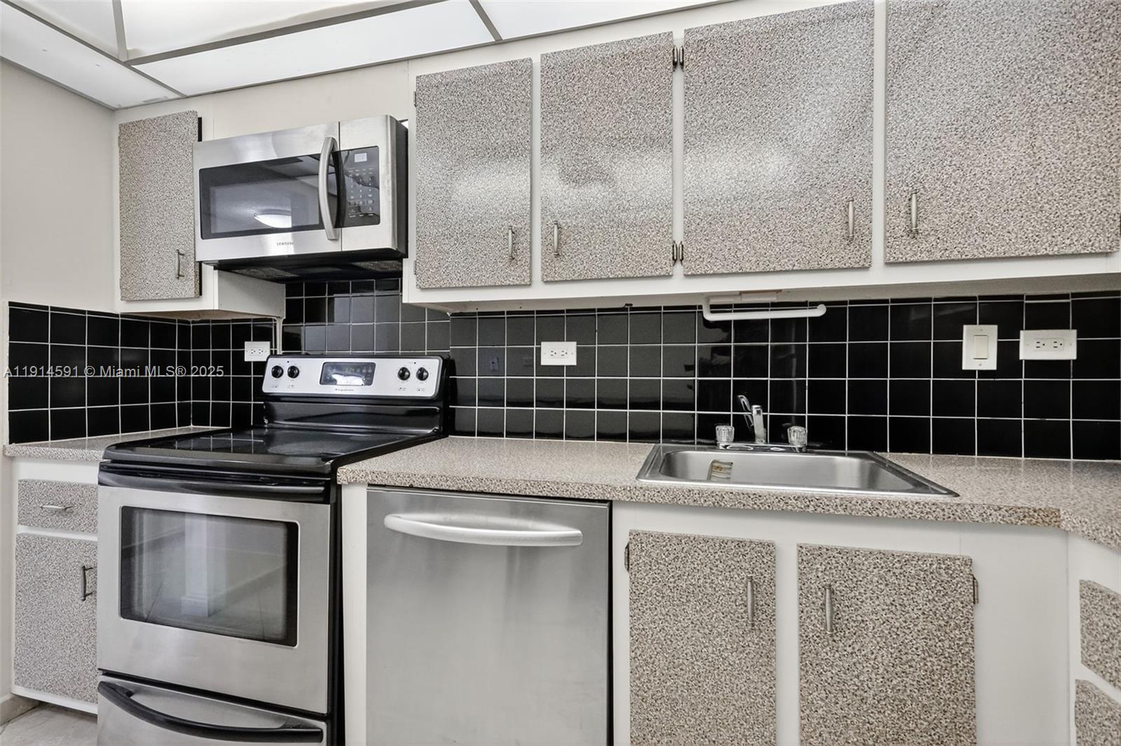 Delvista Towers - Residential