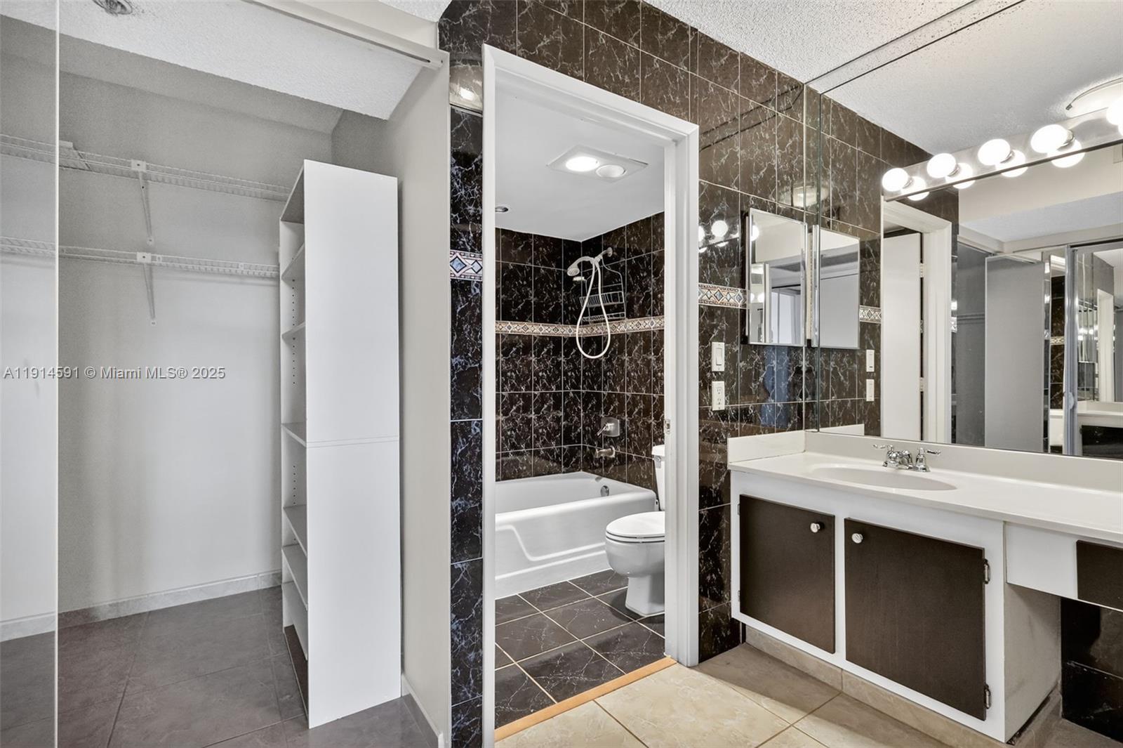 Delvista Towers - Residential