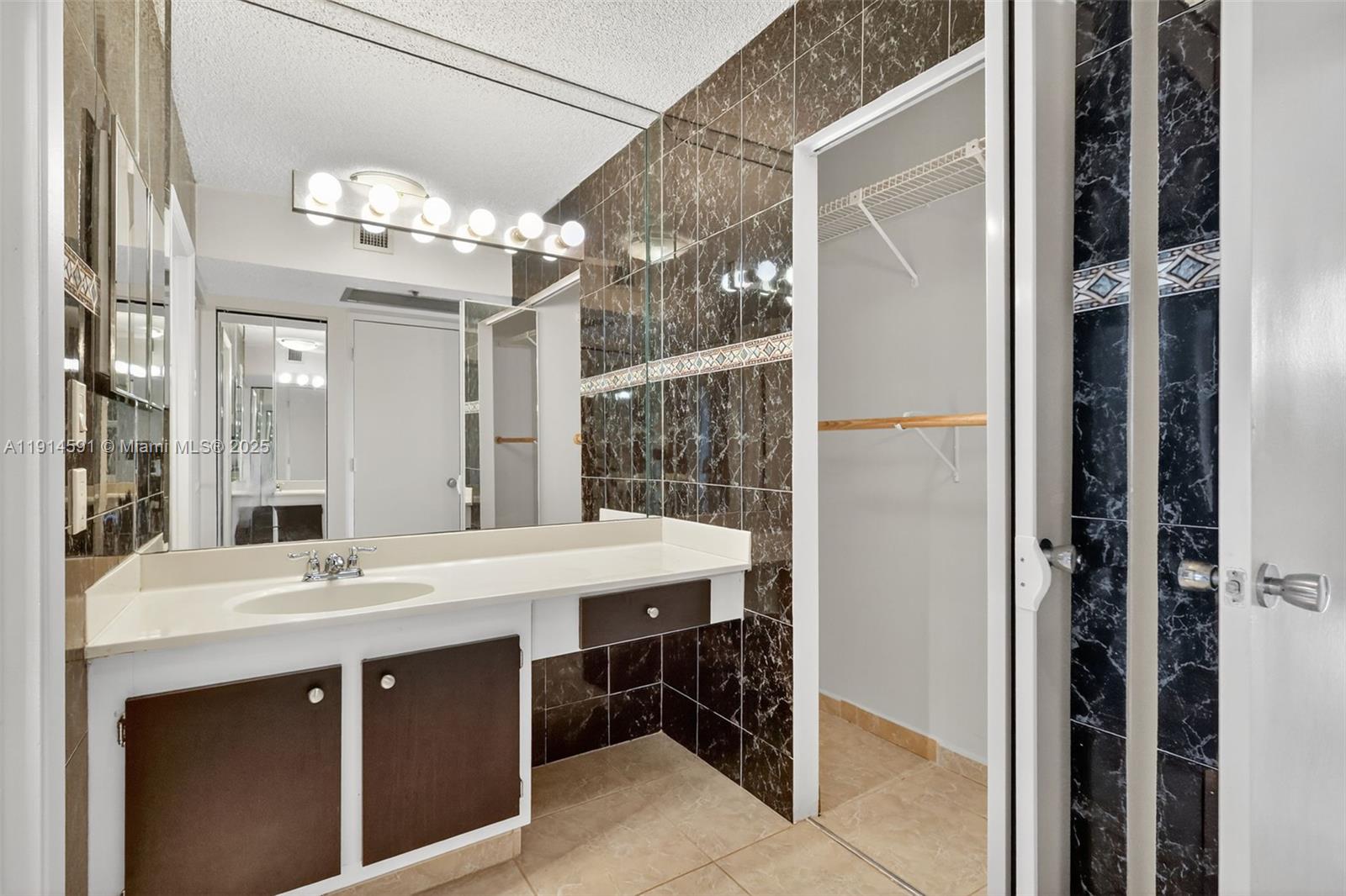 Delvista Towers - Residential