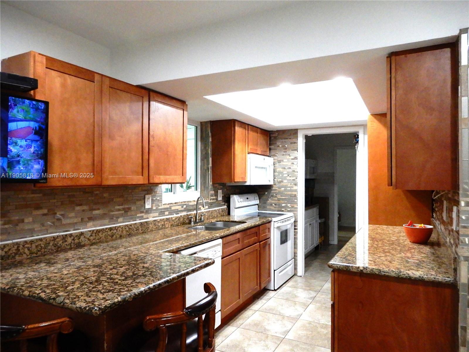 CUTLER RIDGE PINES - Residential