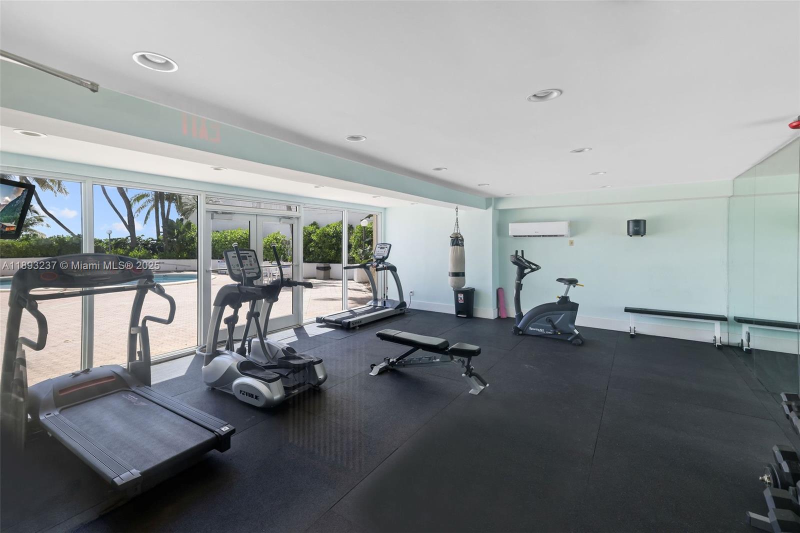 GALERIA CONDO - Residential Lease