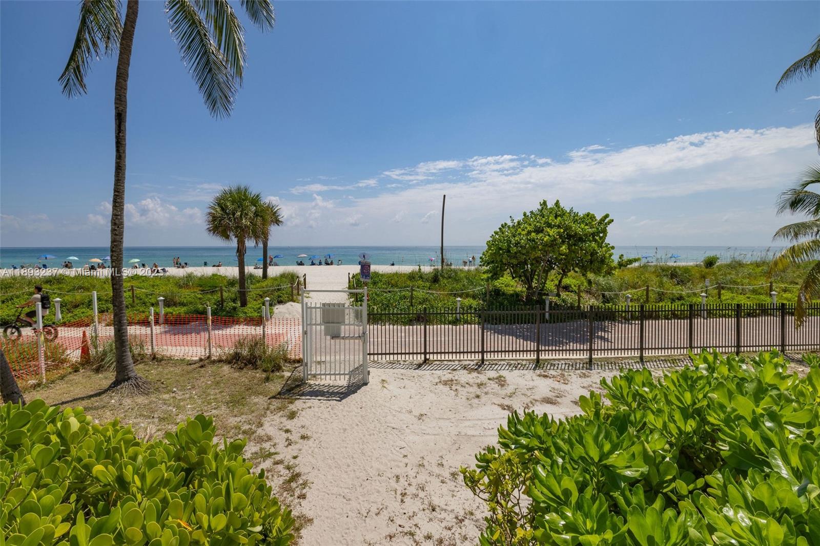 GALERIA CONDO - Residential Lease