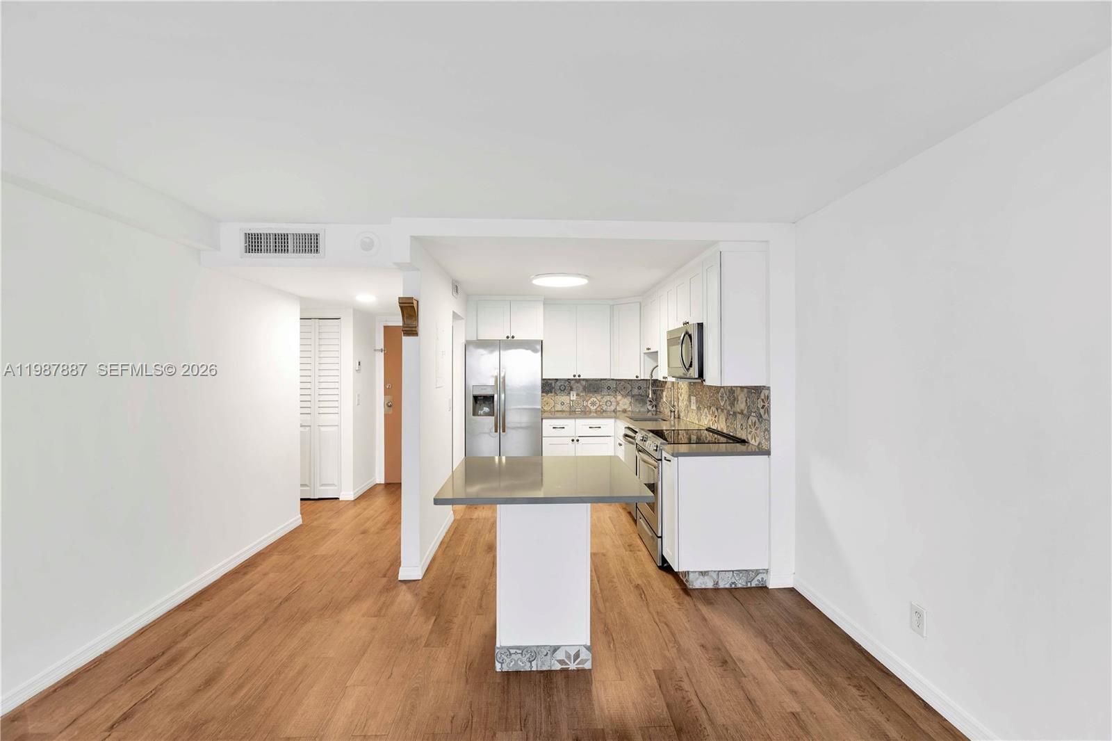 SAILBOAT CAY CONDO - Residential