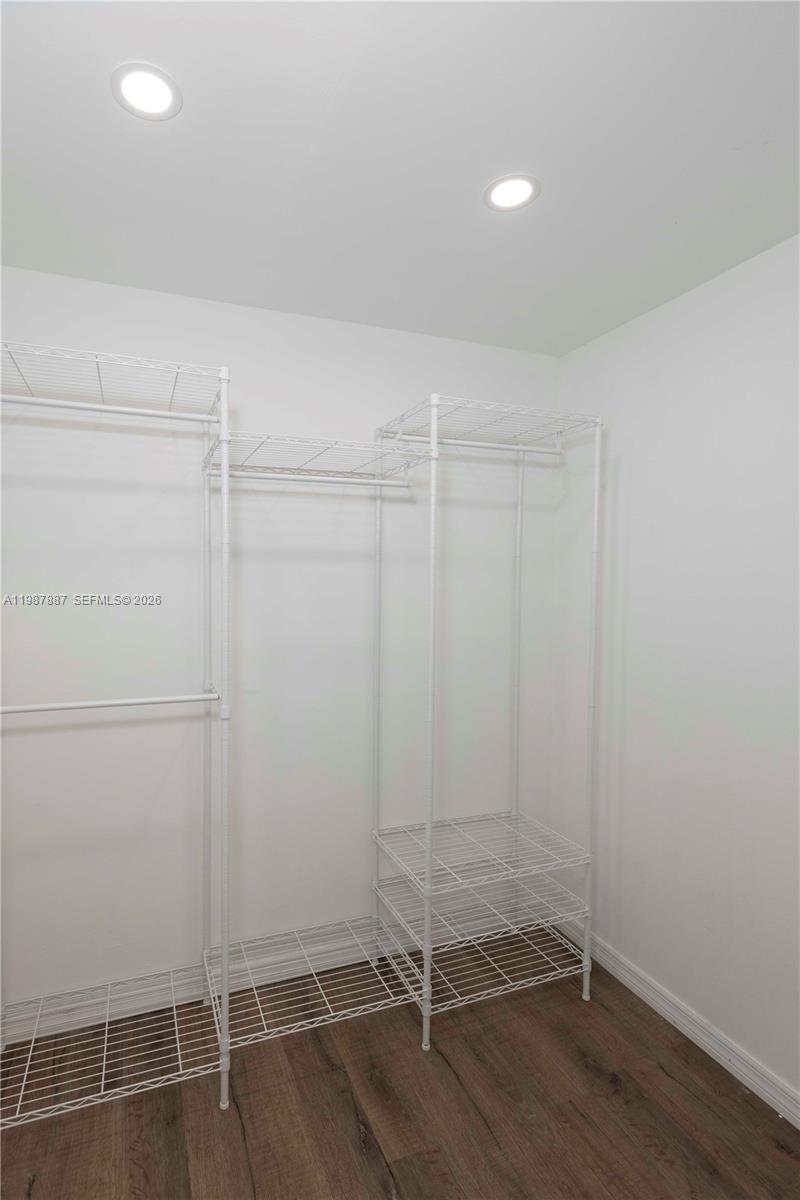 SAILBOAT CAY CONDO - Residential