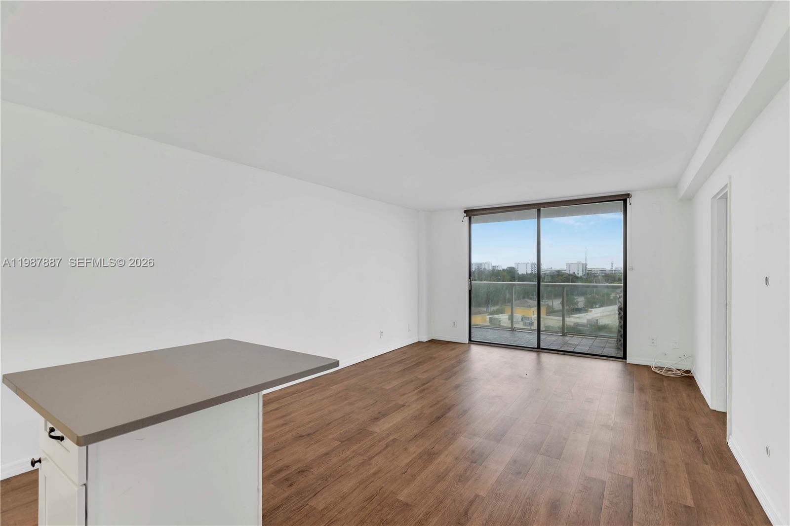 SAILBOAT CAY CONDO - Residential