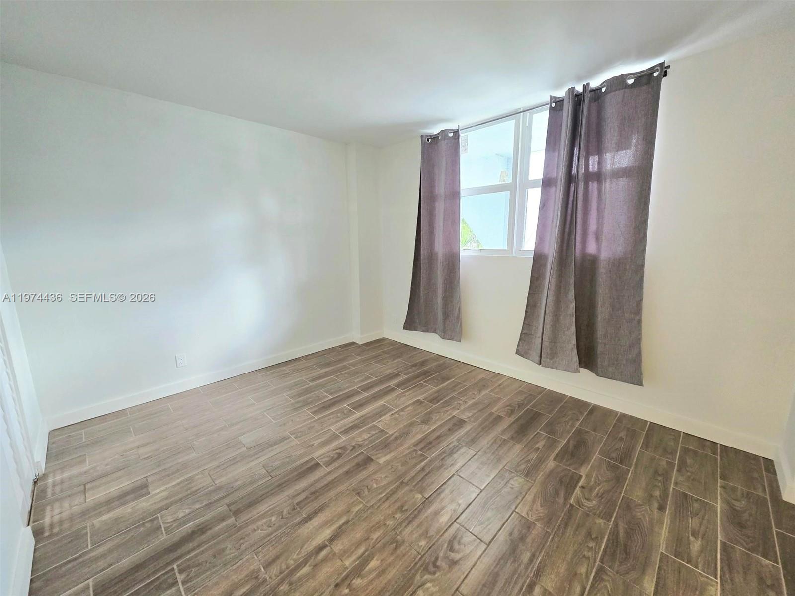 ROYAL PARK CONDO - Residential