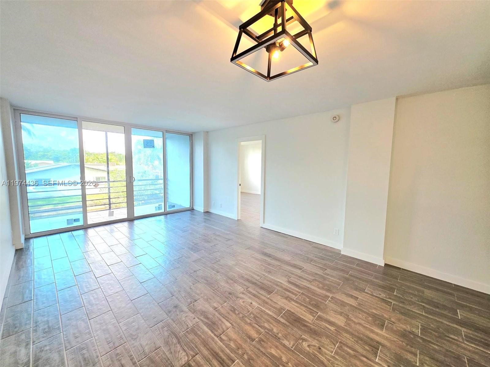 ROYAL PARK CONDO - Residential