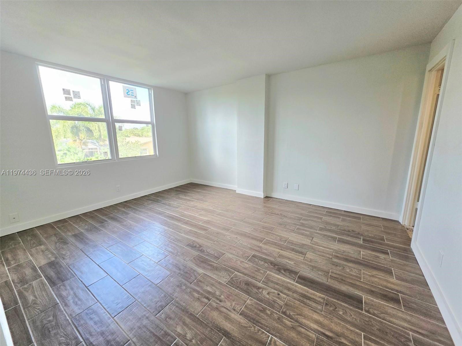 ROYAL PARK CONDO - Residential