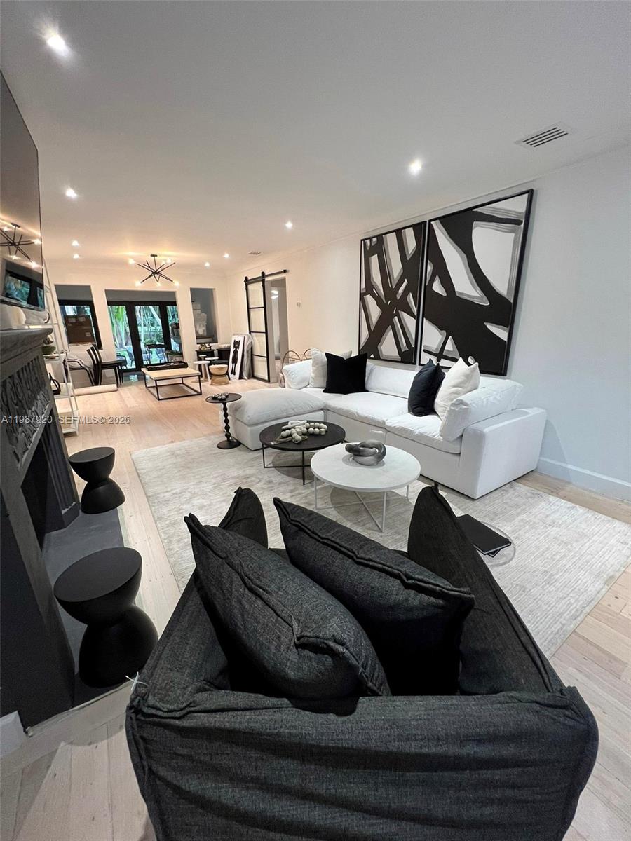 LAKE VIEW SUB - Residential Lease