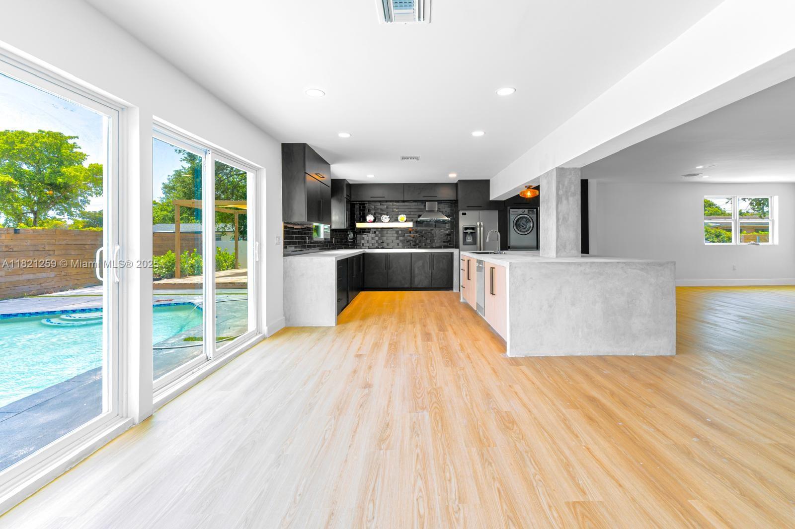 IVES ESTATES SEC 1 - Residential