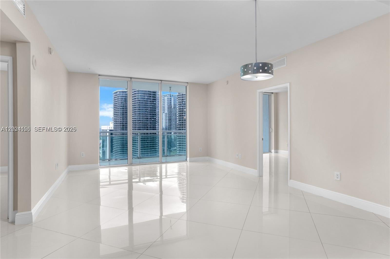 THE PLAZA 901 BRICKELL CO - Residential Lease