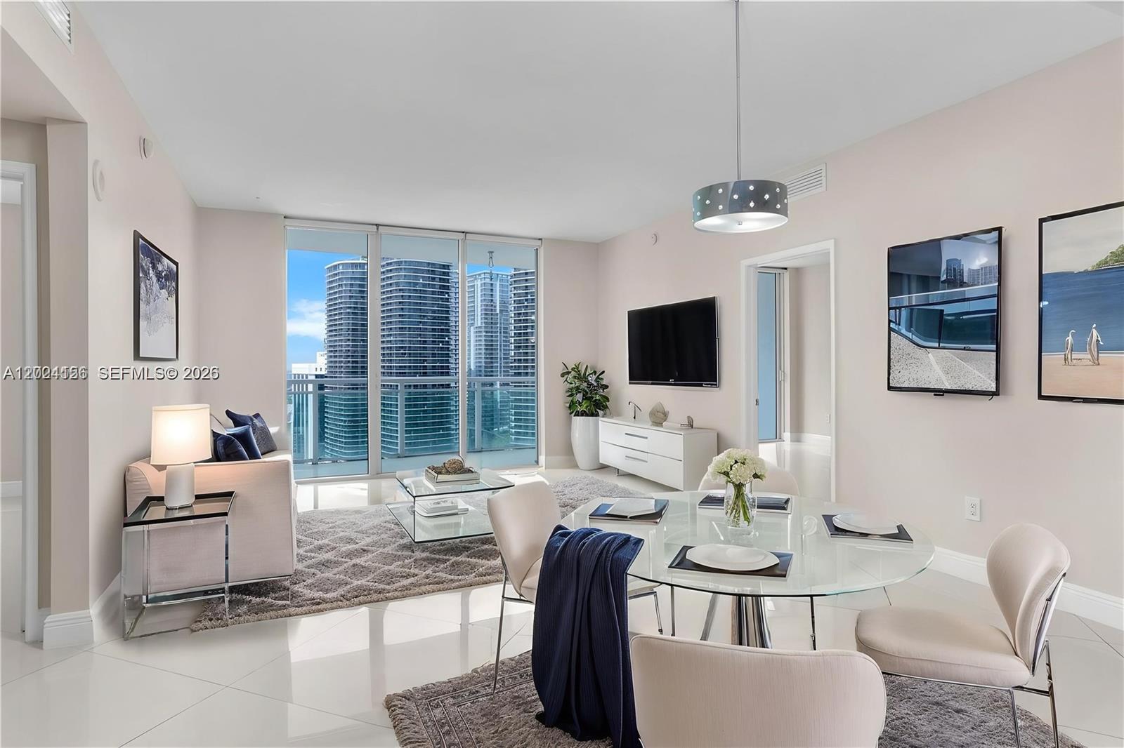 THE PLAZA 901 BRICKELL CO - Residential Lease