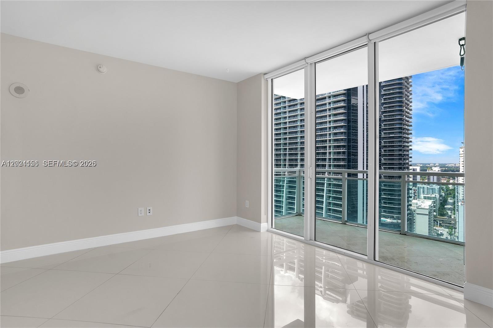 THE PLAZA 901 BRICKELL CO - Residential Lease