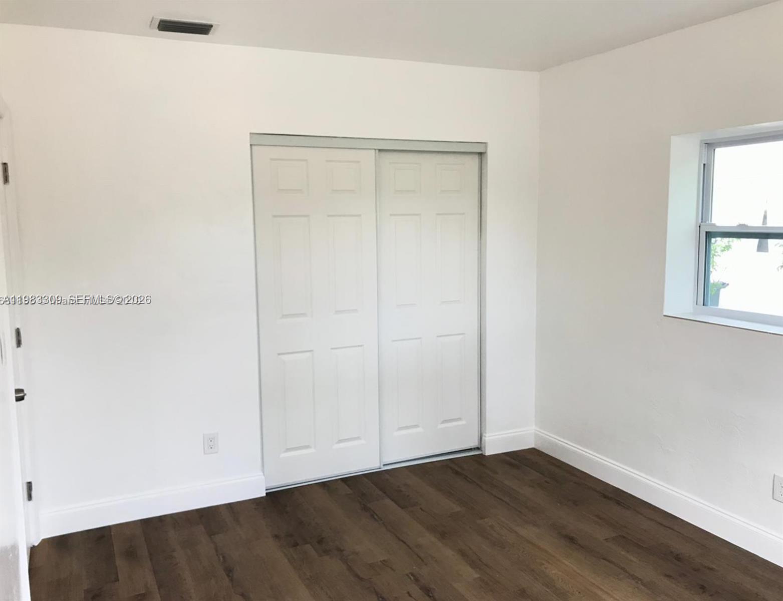 BROADVIEW COUNTRY CLUB - Residential Lease