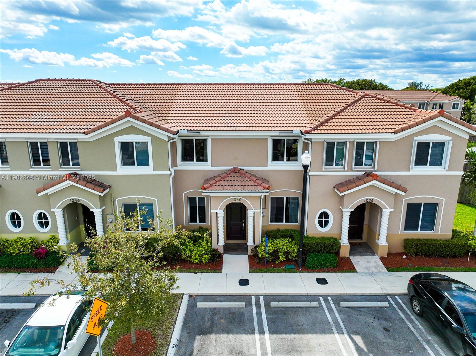 TOWNS AT SEASCAPE - Residential