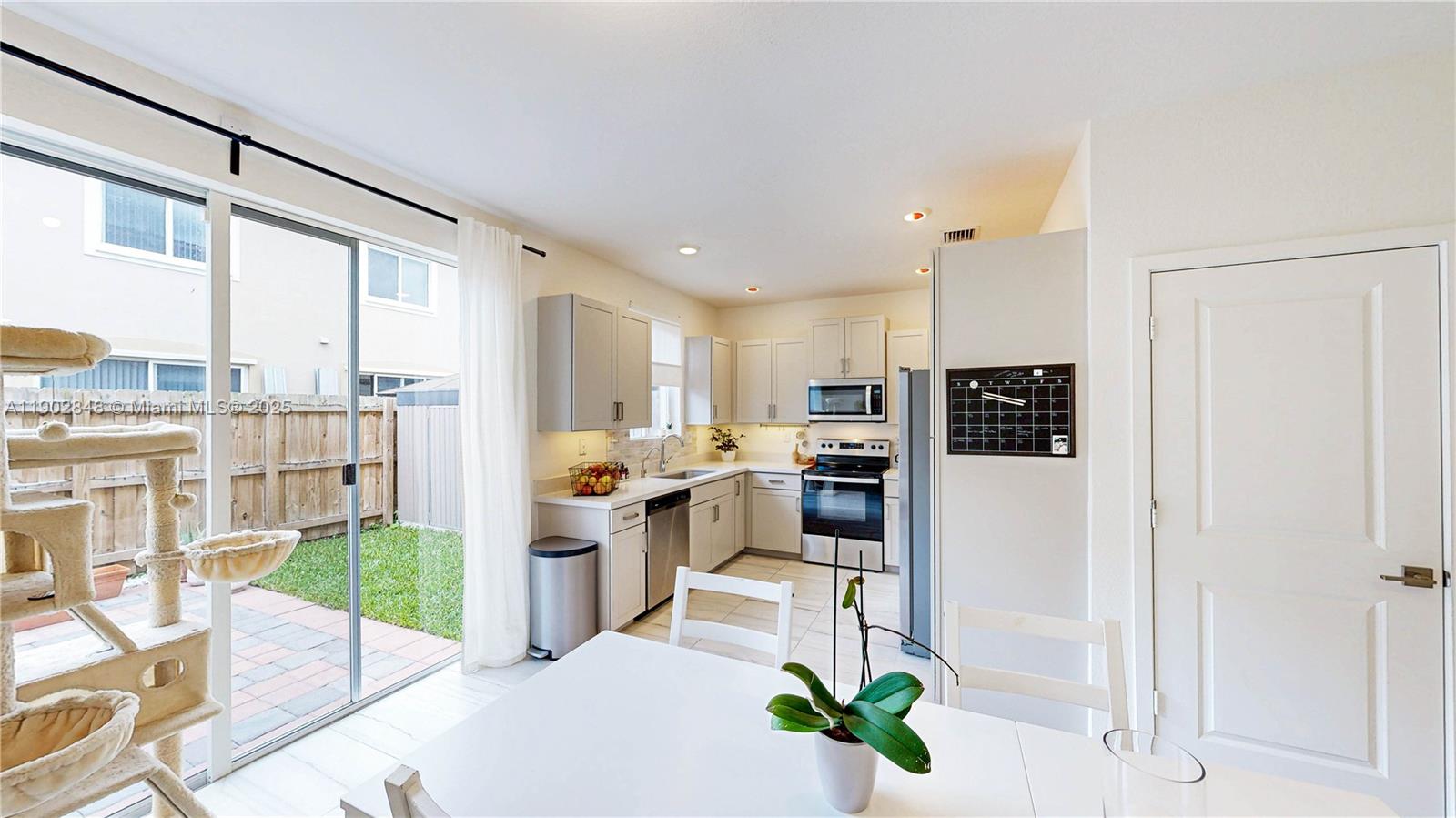 TOWNS AT SEASCAPE - Residential