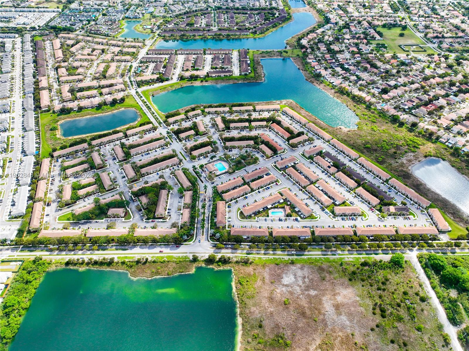 TOWNS AT SEASCAPE - Residential