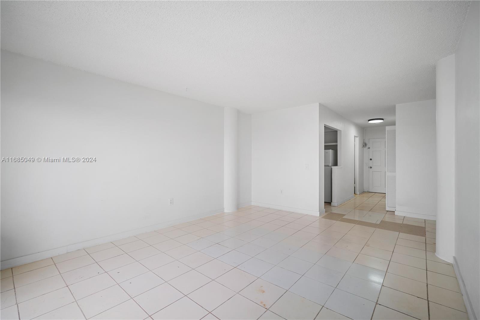 BAYSHORE YACHT & TENNIS C - Residential