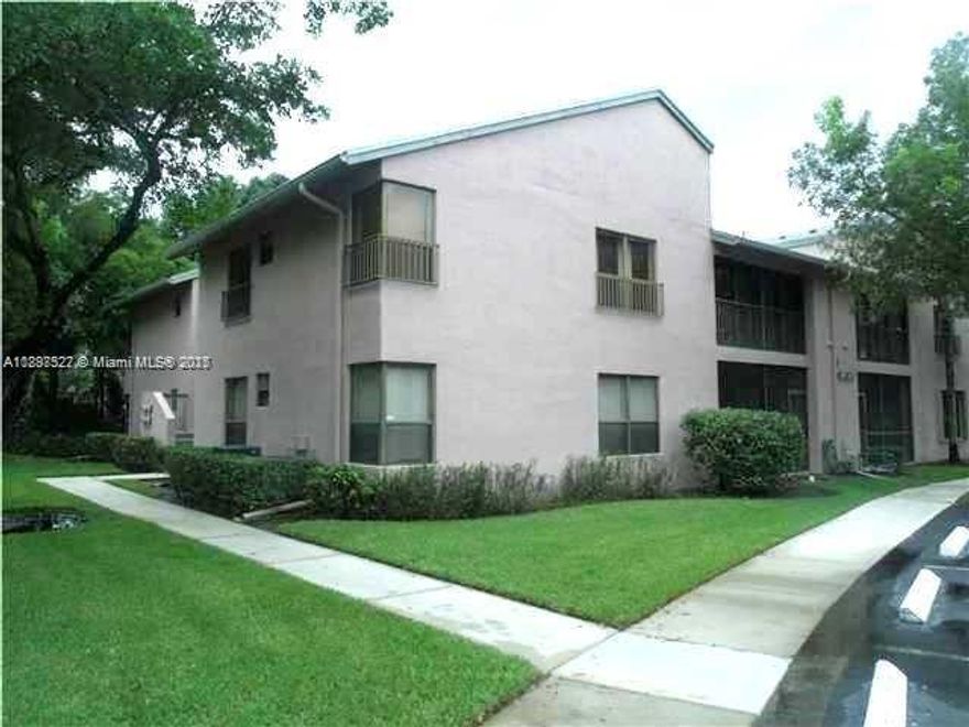 MAGNIFICENT, VERY SPACIOUS, 2BR/2BA UNIT ON 1st FLOOR W/ENCLOSED PATIO TO MAKE IT A DEN/OFFICE/SITTING AREA. OPEN FLOOR PLAN, SPLIT FLOOR PLAN, EAT-IN KITCHEN  W/GRANITE COUNTER & SS APPLIANCES. MASTER BATH W/GRANITE COUNTER &WOOD CABINETS. TILED LIVING AREA, WOOD IN BEDROOMS (no carpet). WASHER/DRYER IN UNIT. COMMUITY POOL & GREAT AMENITIES IN CLUBHOUSE. GREAT SCHOOLS, CLOSED TO HI-WAYS & SHOPPING.