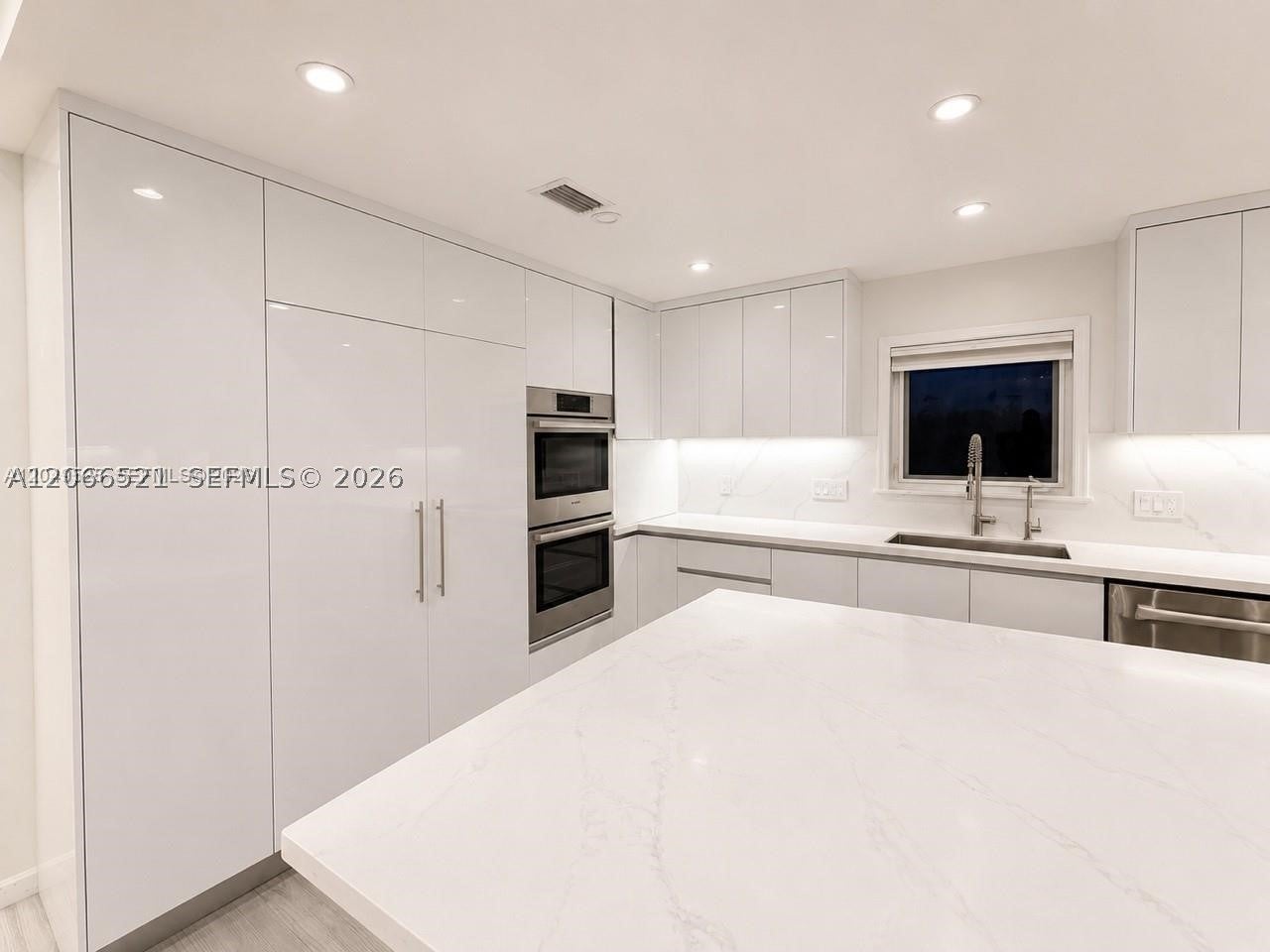 2616 Oakbrook Ct