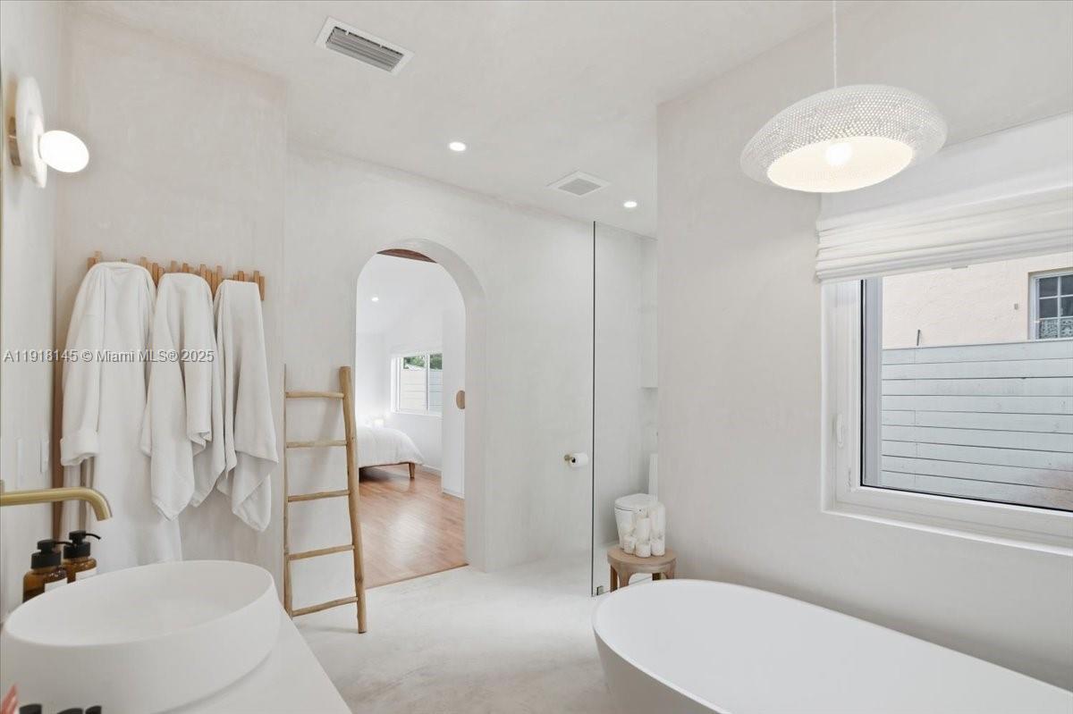 SHORECREST - Residential Lease