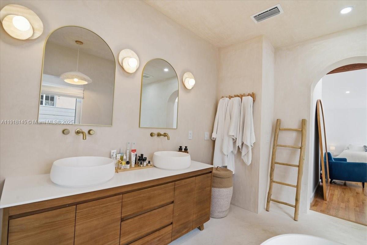 SHORECREST - Residential Lease