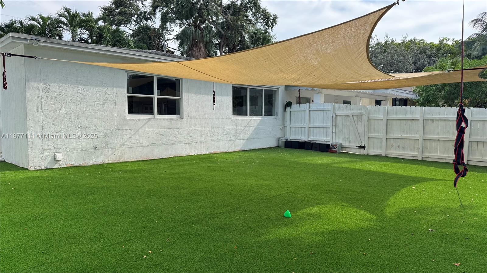 BREEZESWEPT ESTATES - Residential Lease