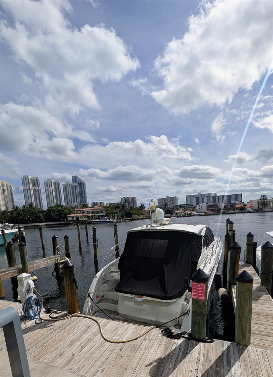 400 SUNNY ISLES MARINA CON - Land