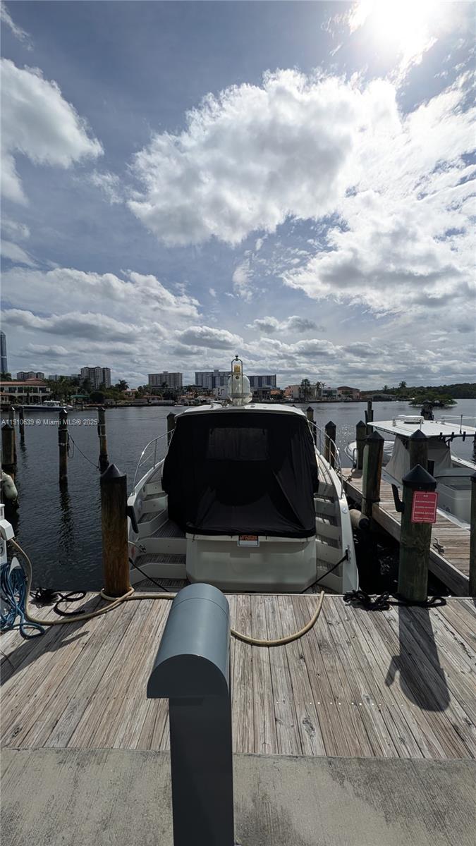 400 SUNNY ISLES MARINA CON - Land