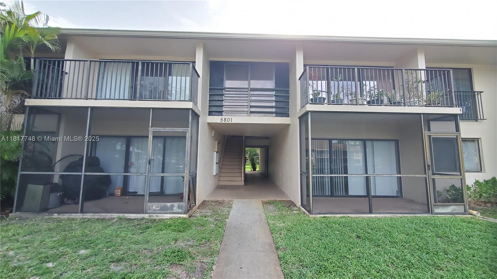 Rental Property at 5801 Washington St 7, Hollywood, Broward County, Florida - Bedrooms: 2 
Bathrooms: 2  - $1,900 MO.