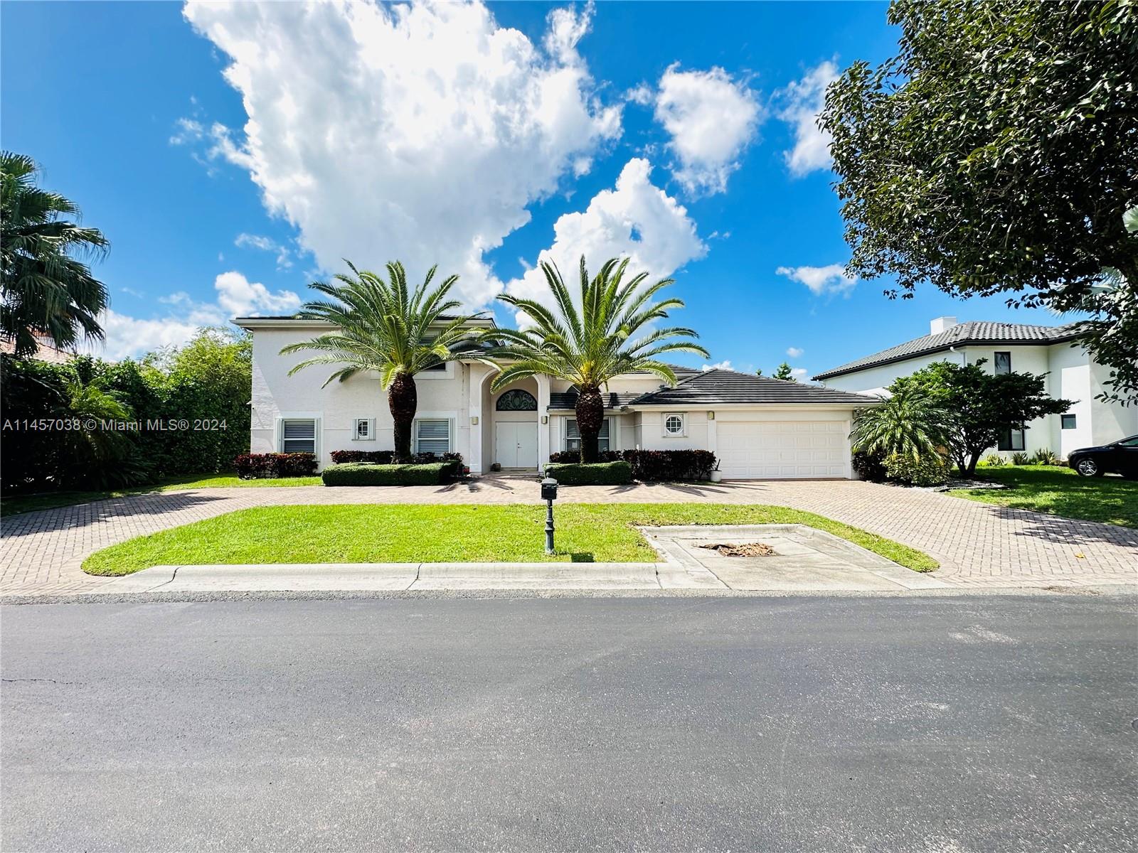 DORAL ESTATES - Residential