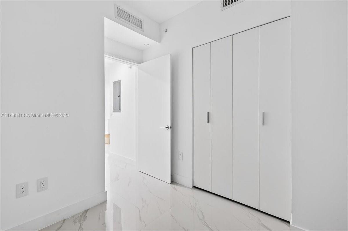 ARIA RESERVE - Residential