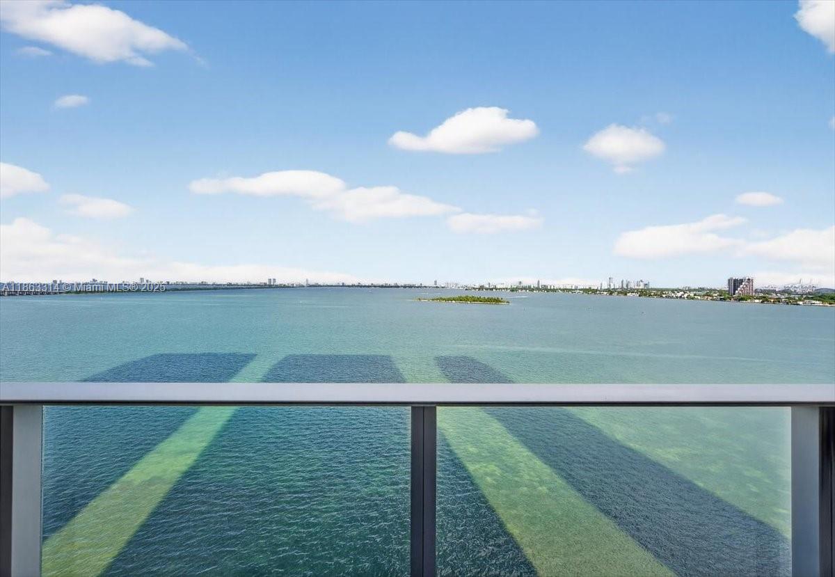 ARIA RESERVE - Residential