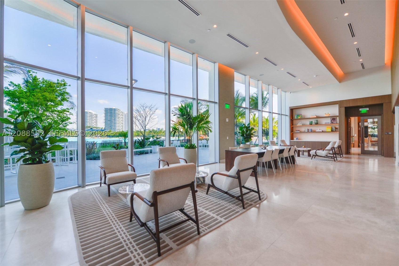 2411 Laguna Cir. 807