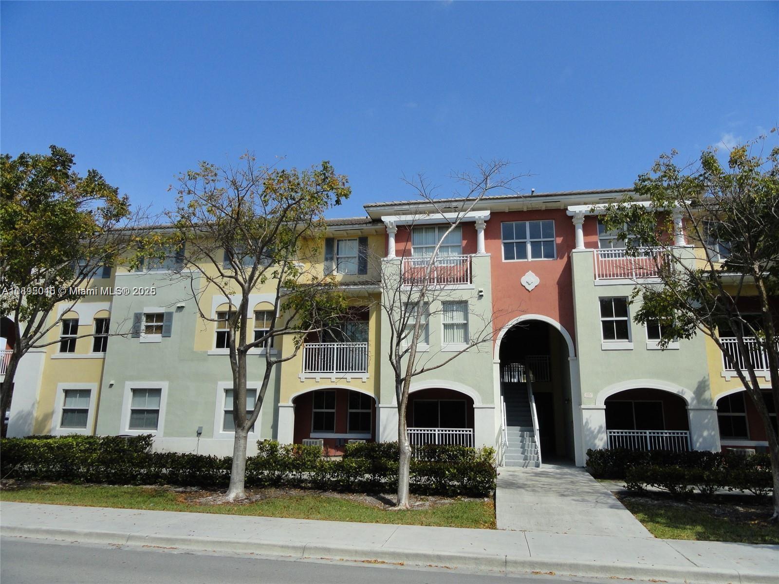 PROMENADE SHORES AT DORAL - Residential