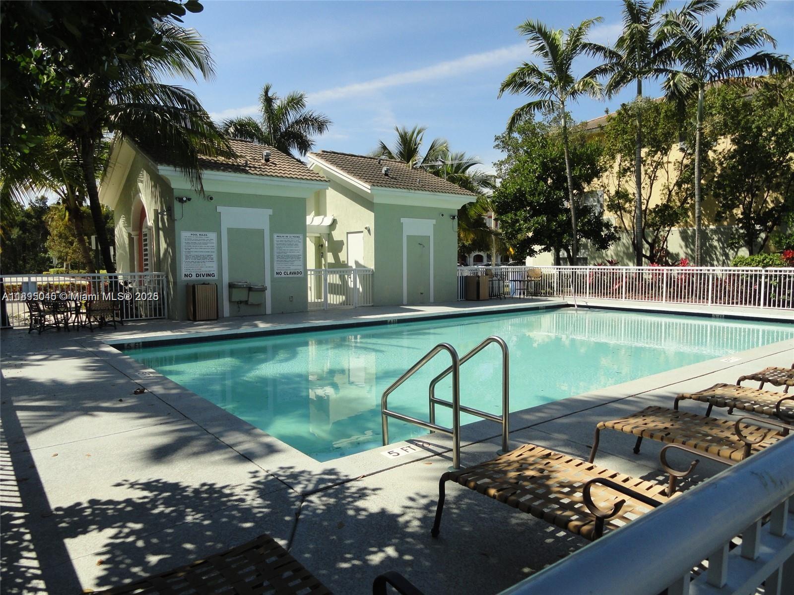 PROMENADE SHORES AT DORAL - Residential